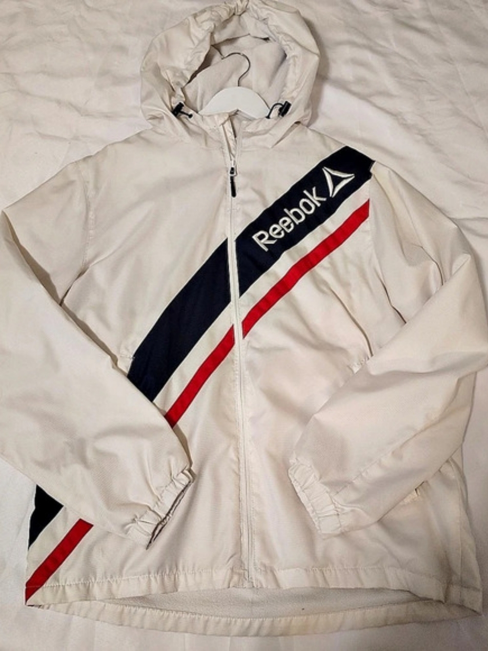 Reebok Classics Vector Diagonal Stripe Windbreaker Jacket White & Red Large